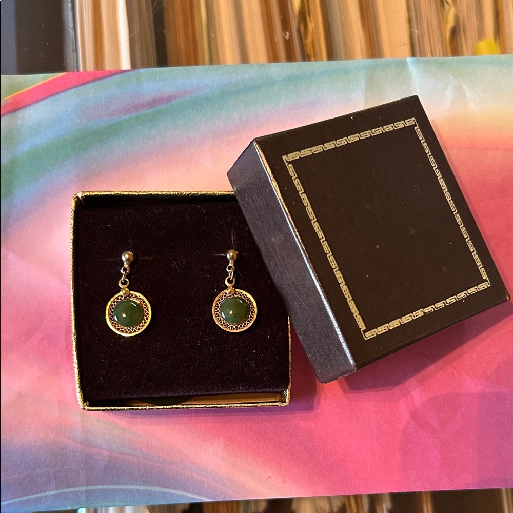 Elegant Green Earrings
